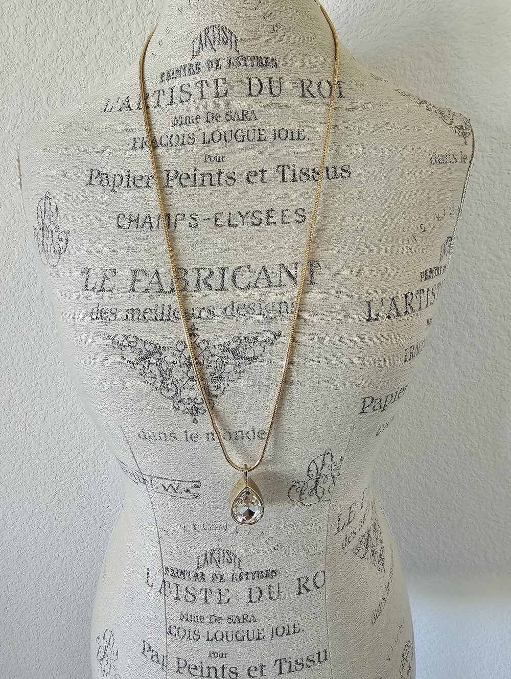 Chico's Gold Tone Bezel Tear Drop Crystal Snake Chain Long Pendant Necklace​